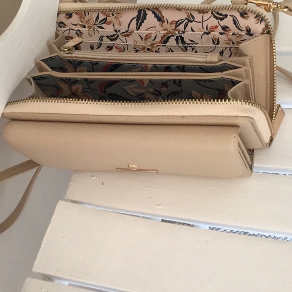 🛍️SOLD Spartina Crossbody Purse Wallet Handbag  Like New Cream Tan - Picture 10 of 16